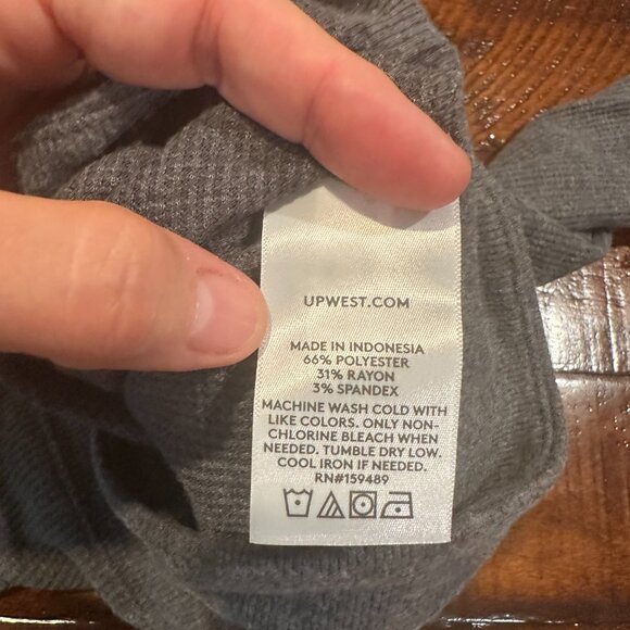 NWT UpWest Cropped Top Size XS - Picture 4 of 4